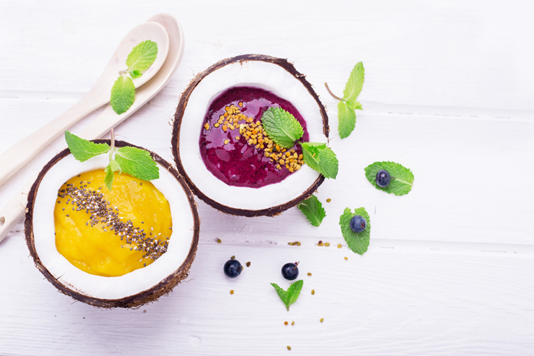 Hindistan cevizi içinde tatlı var.